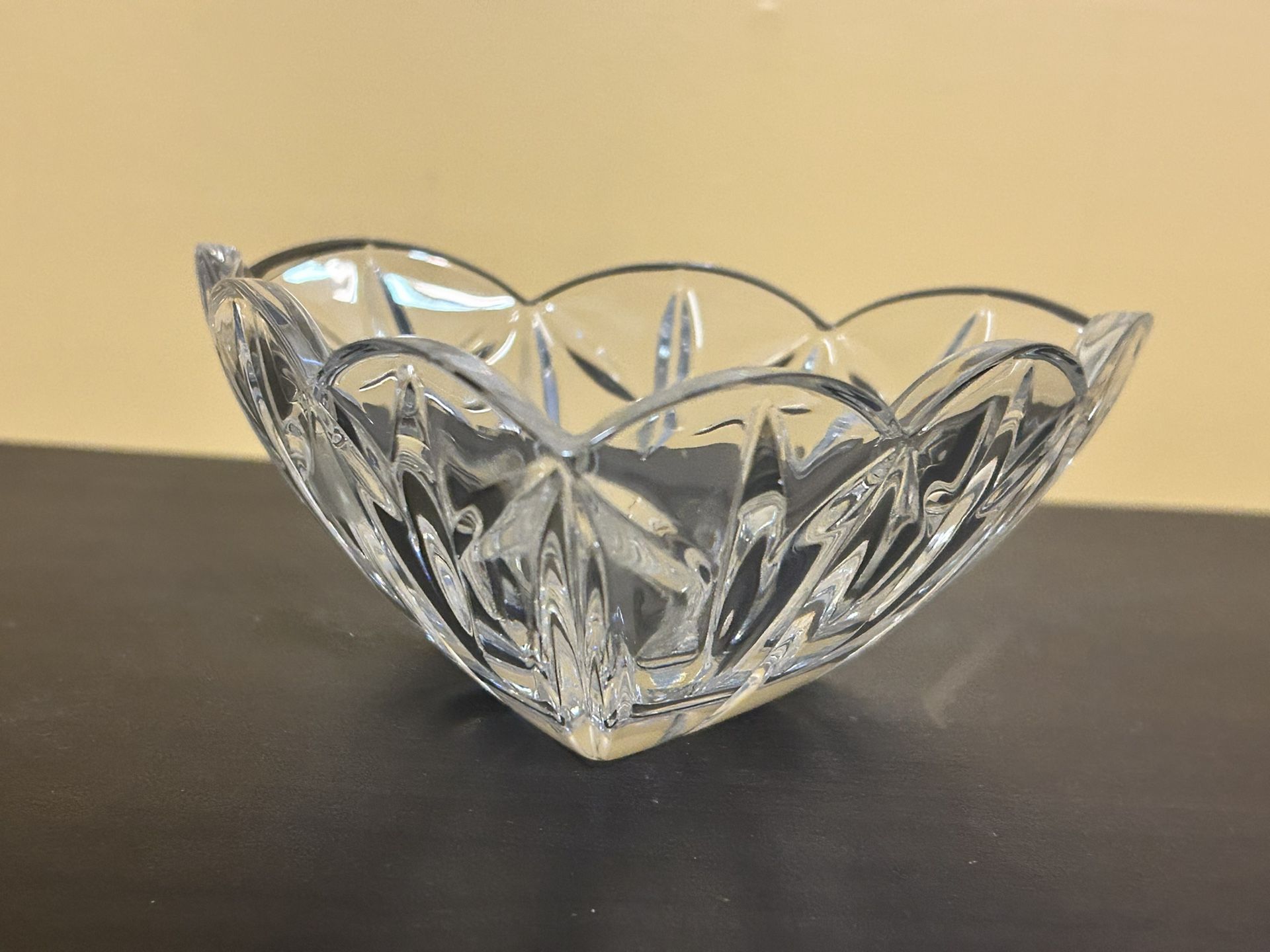 Mikasa Crystal Triangular Dish - photo 3