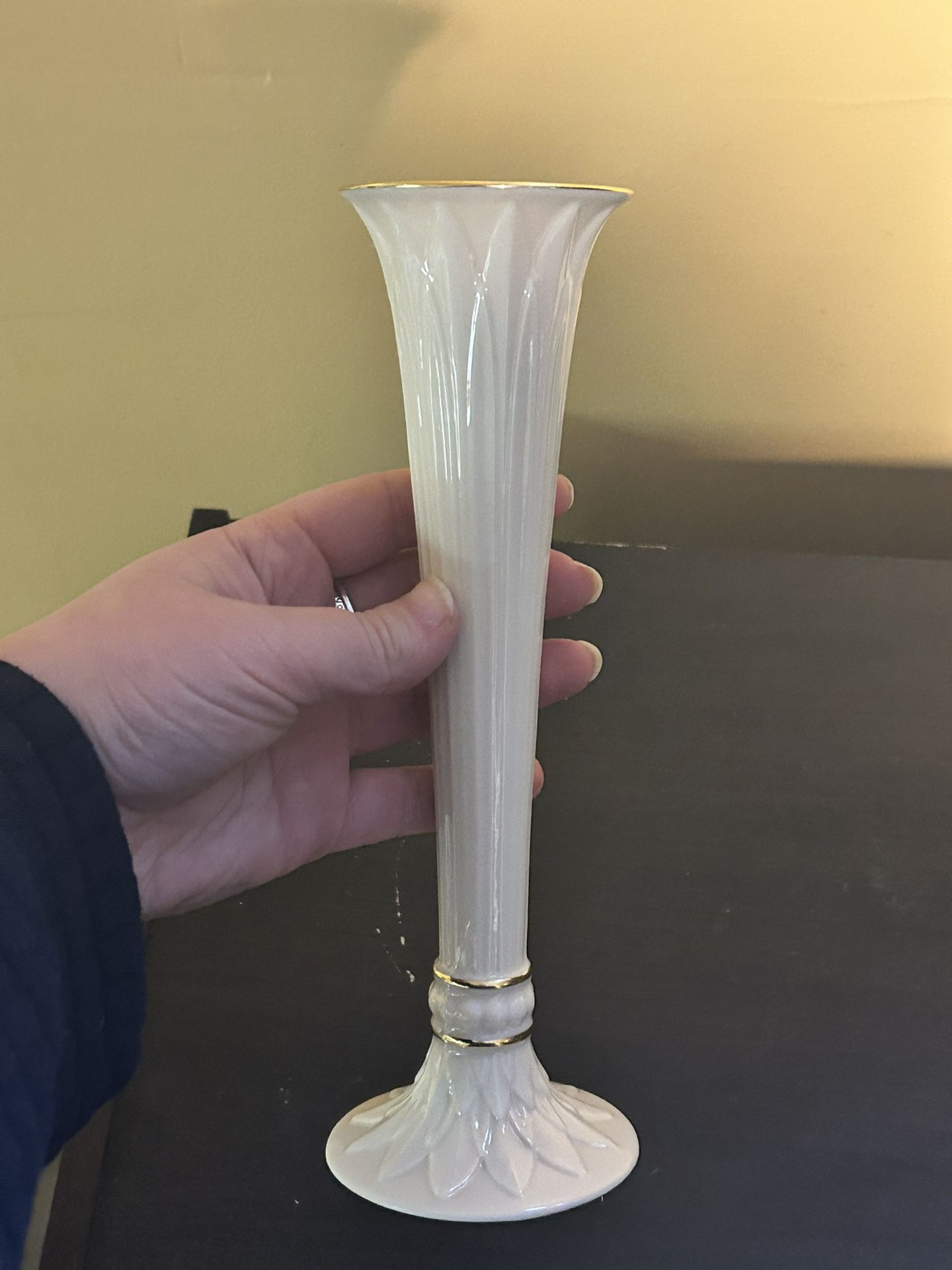 Lenox Ivory Bud Vase with Gold Accents - photo 3