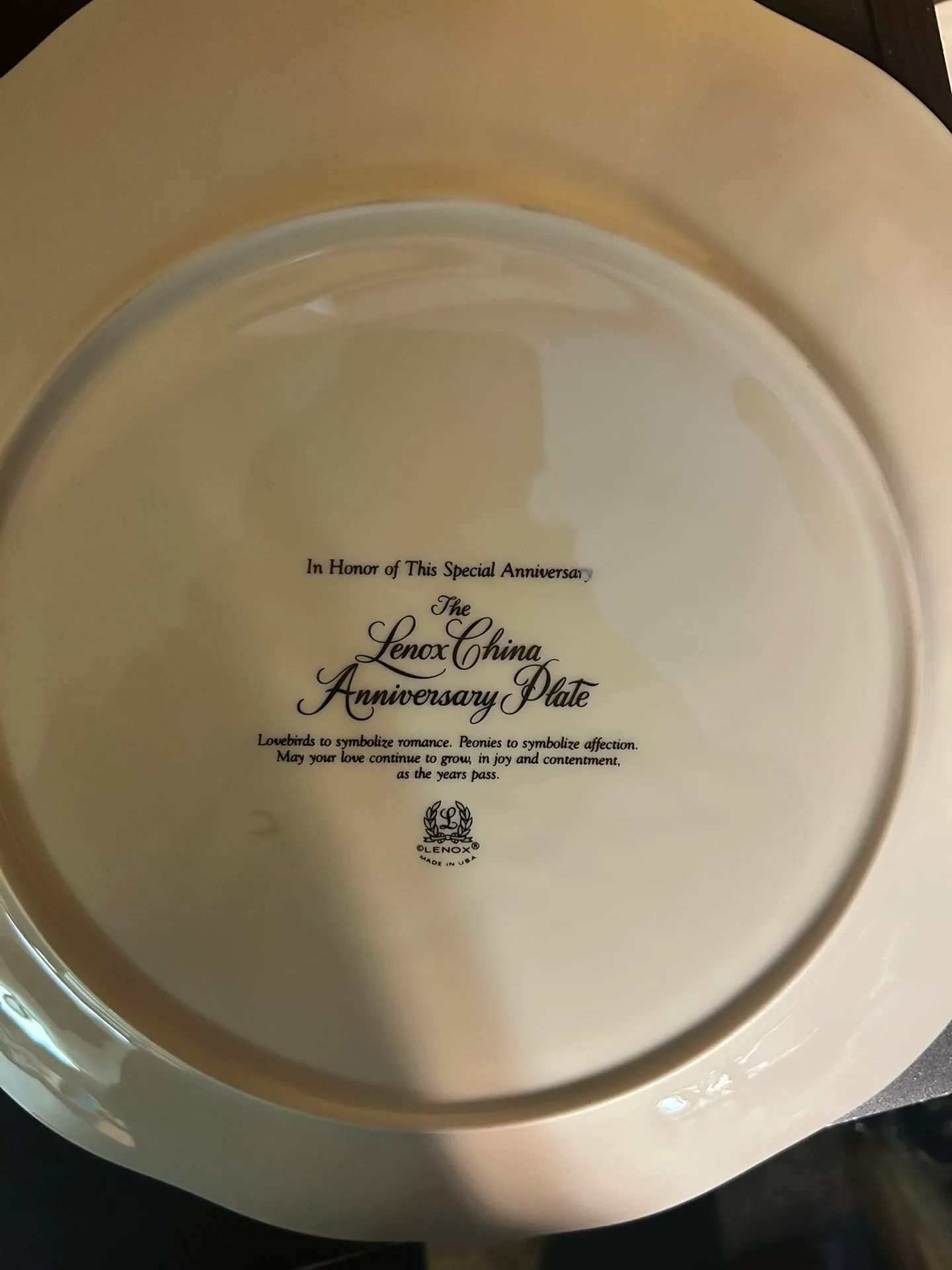 Lenox Anniversary Plate with Stand image indicator(2)