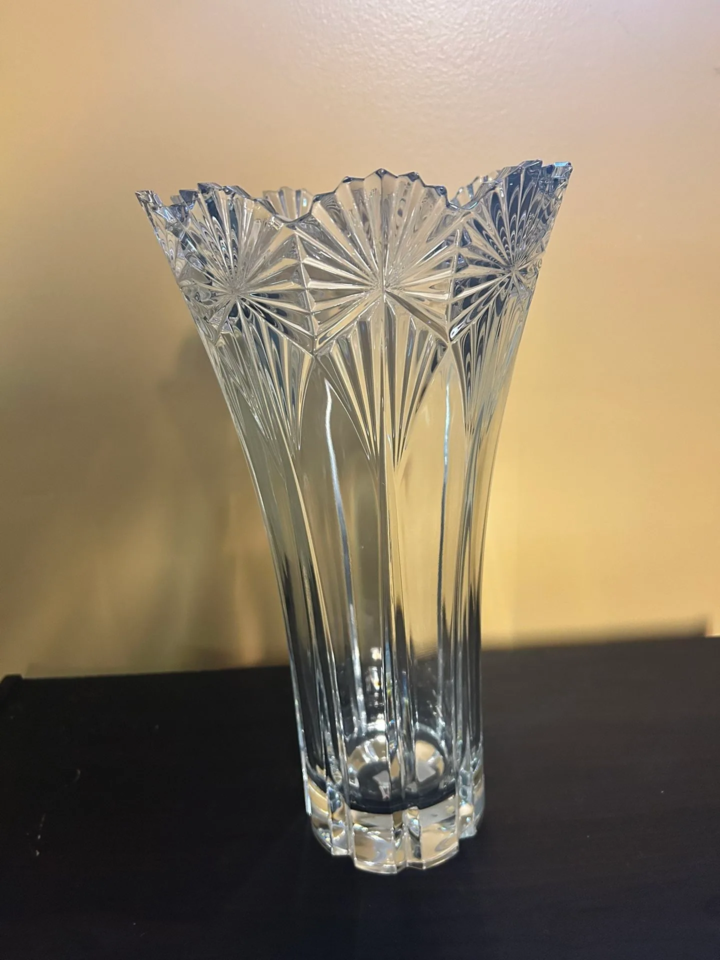Mikasa Flair Vase 14”