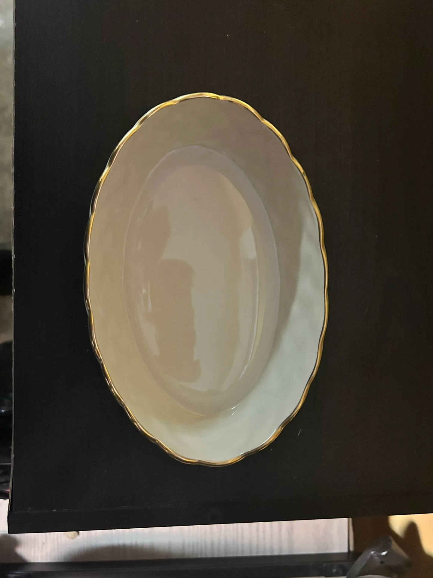 Lenox White Oval Dish Basket with Gold Trim image indicator(3)