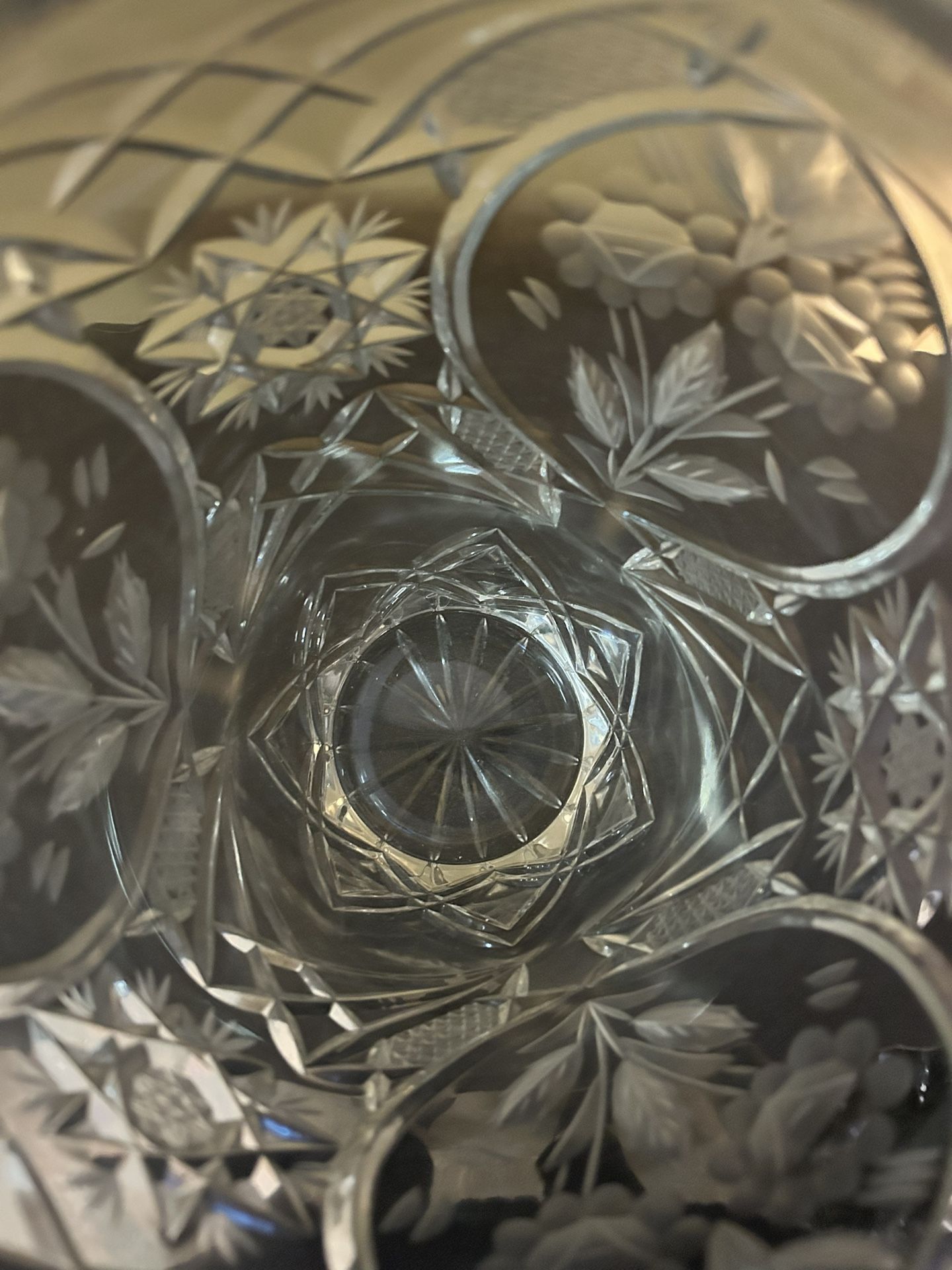 Vintage Crystal Vase with Intricate Cutwork - photo 5