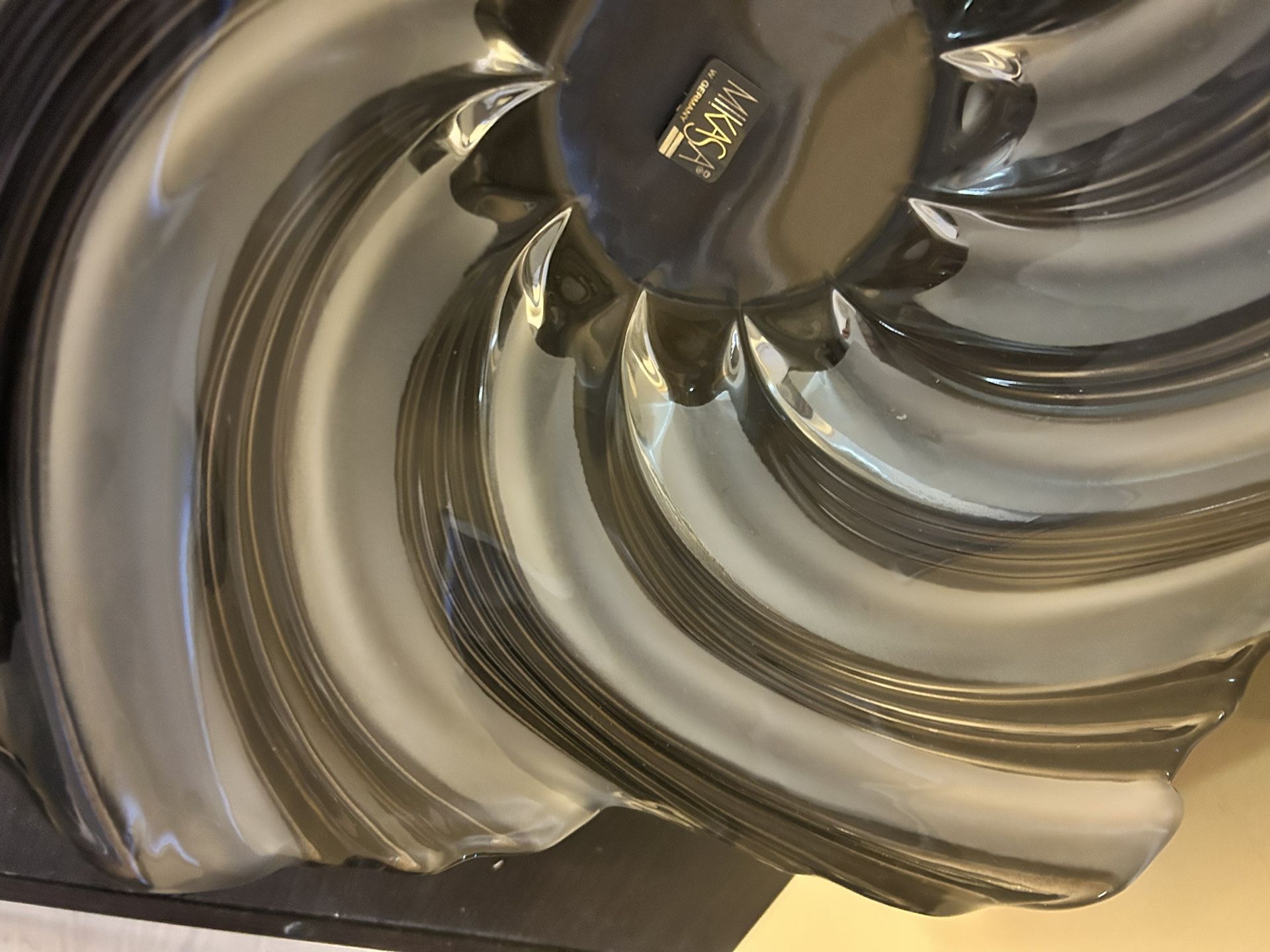 Mikasa Crystal Glass Bowl - swirl design - photo 5