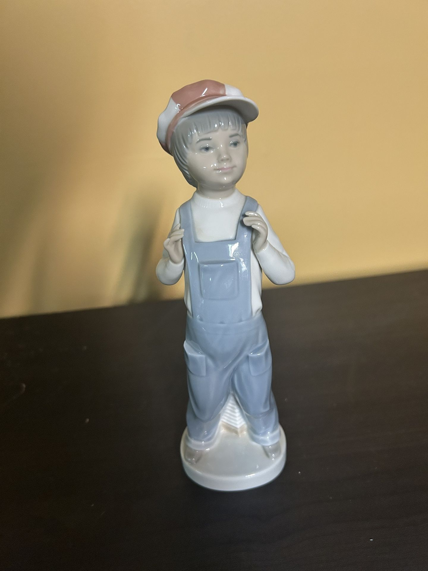 Lladró Boy from Madrid with Accordion Figurine