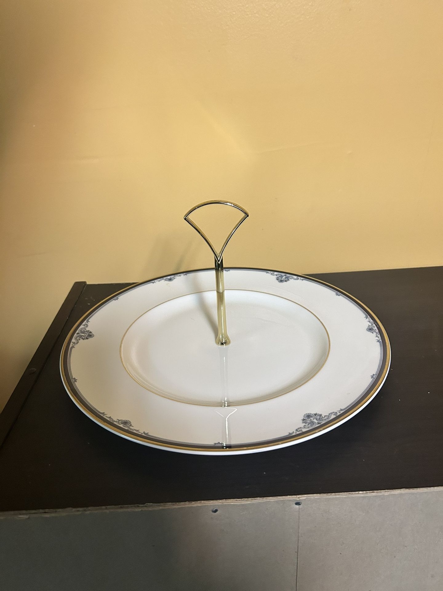 Vintage Royal Doulton Princeton Cake Plate