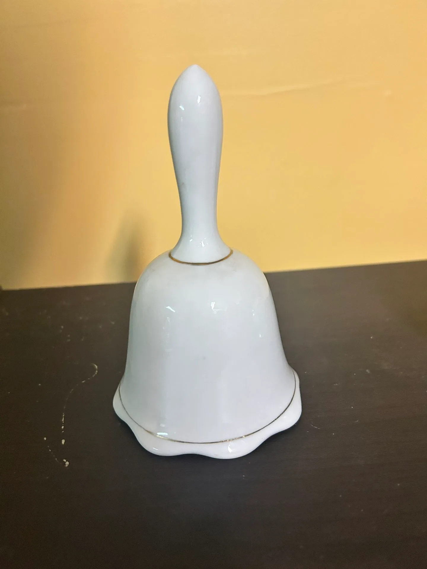 Vintage Scotland Souvenir Porcelain Bell image indicator(2)