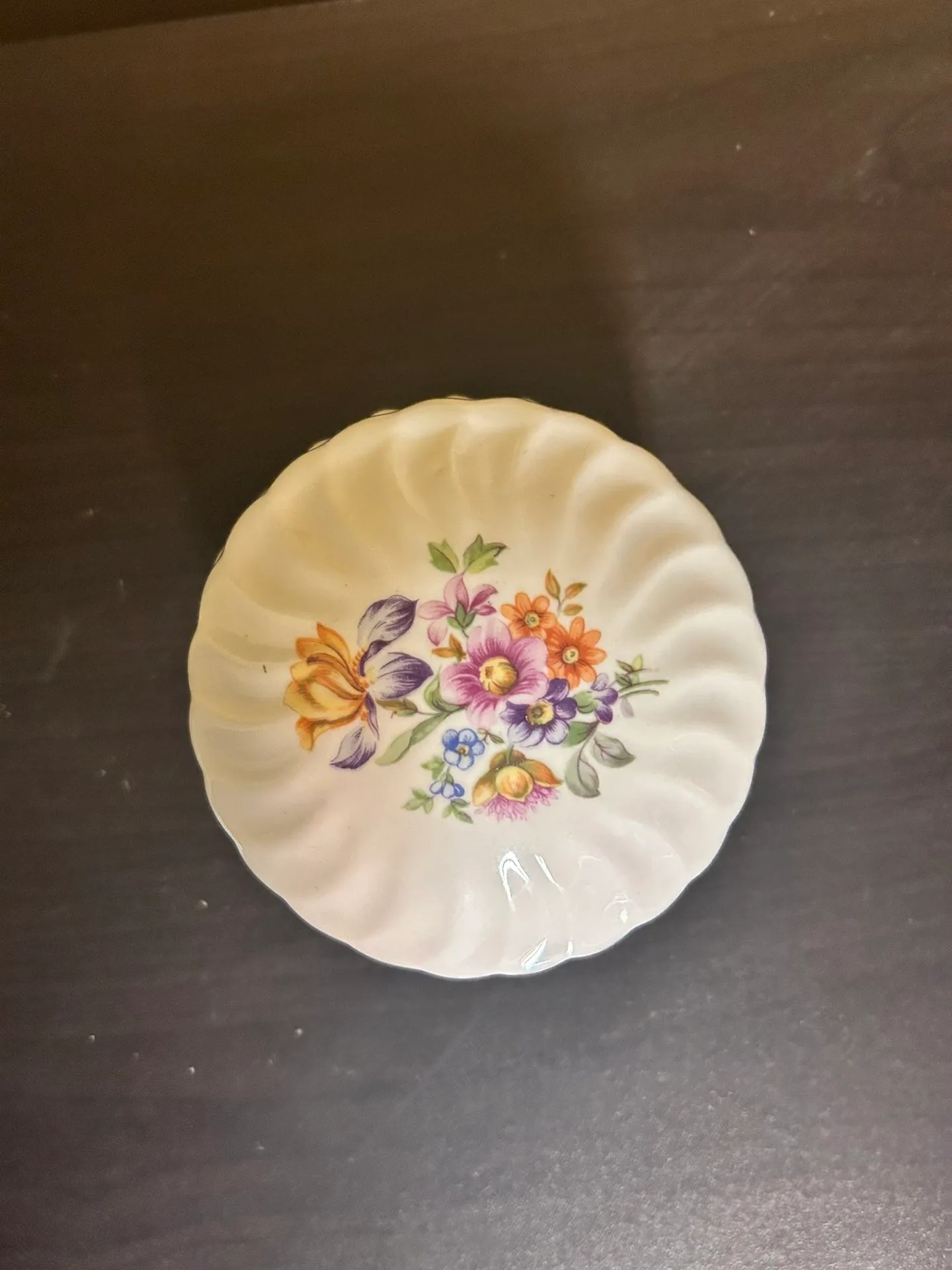 Vintage Floral Trinket Box image indicator(3)