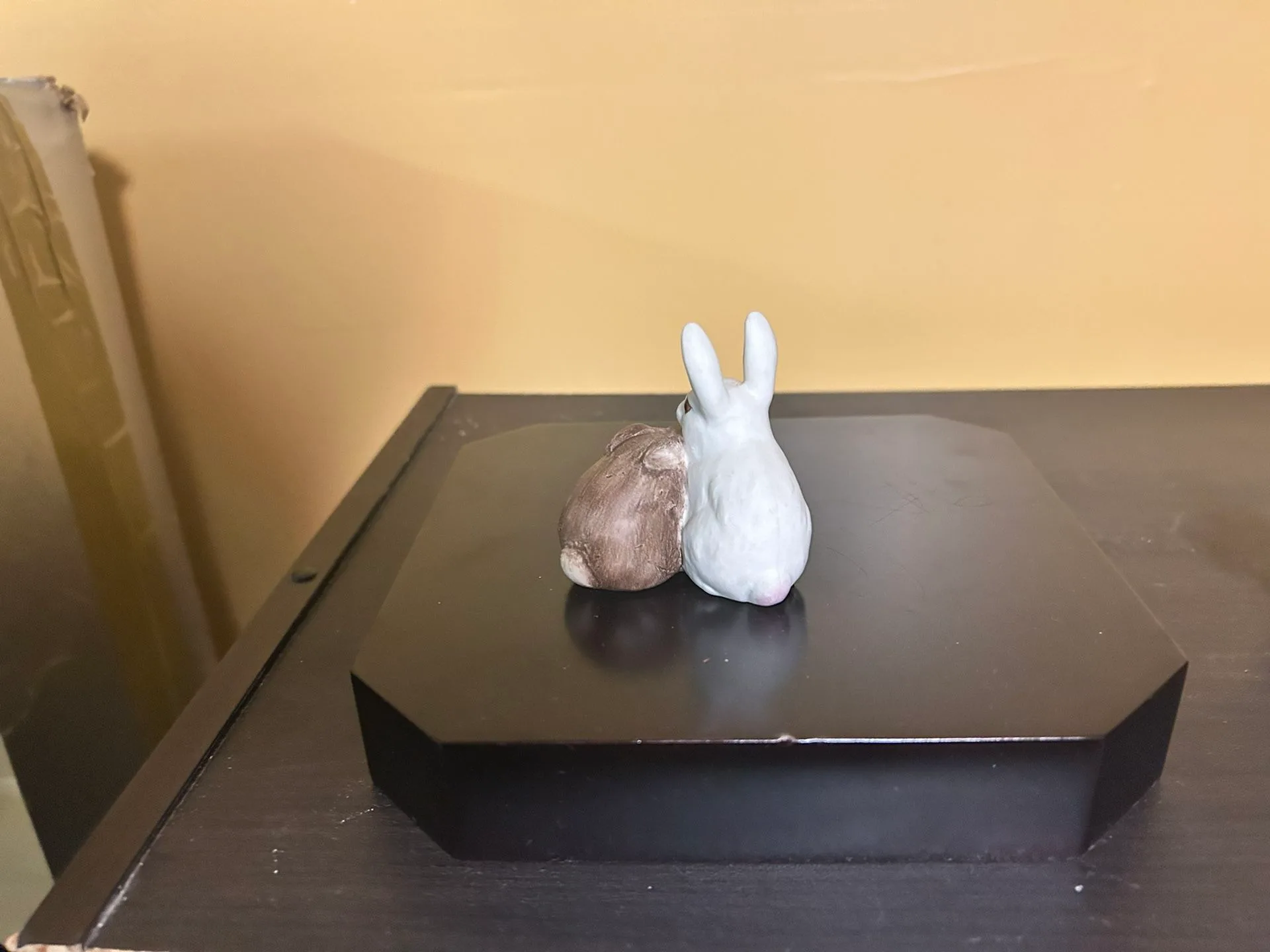 Adorable Bunny Figurine Set image indicator(2)