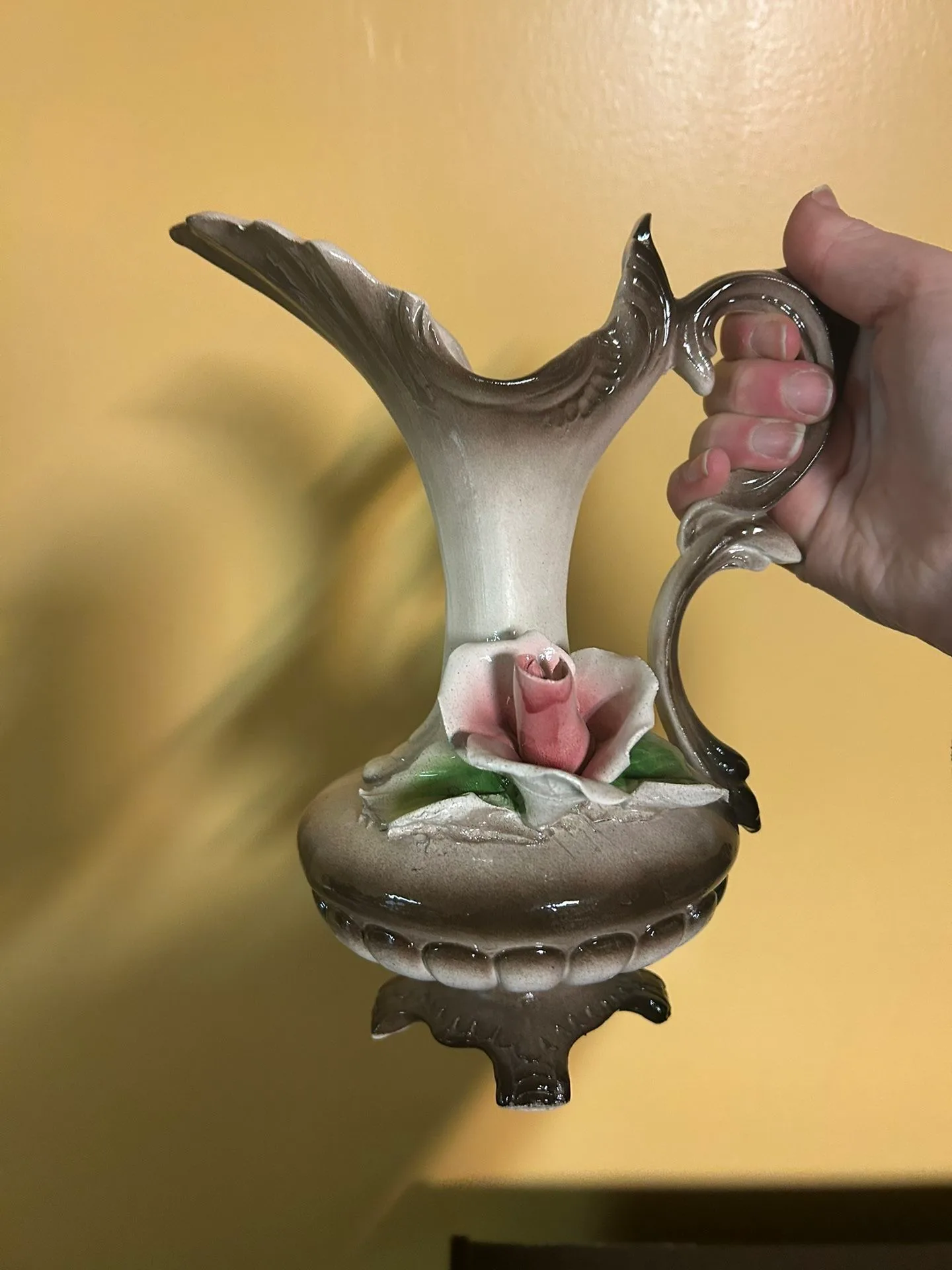 Vintage Capodimonte Italian Ceramic Rose Pitcher image indicator(4)