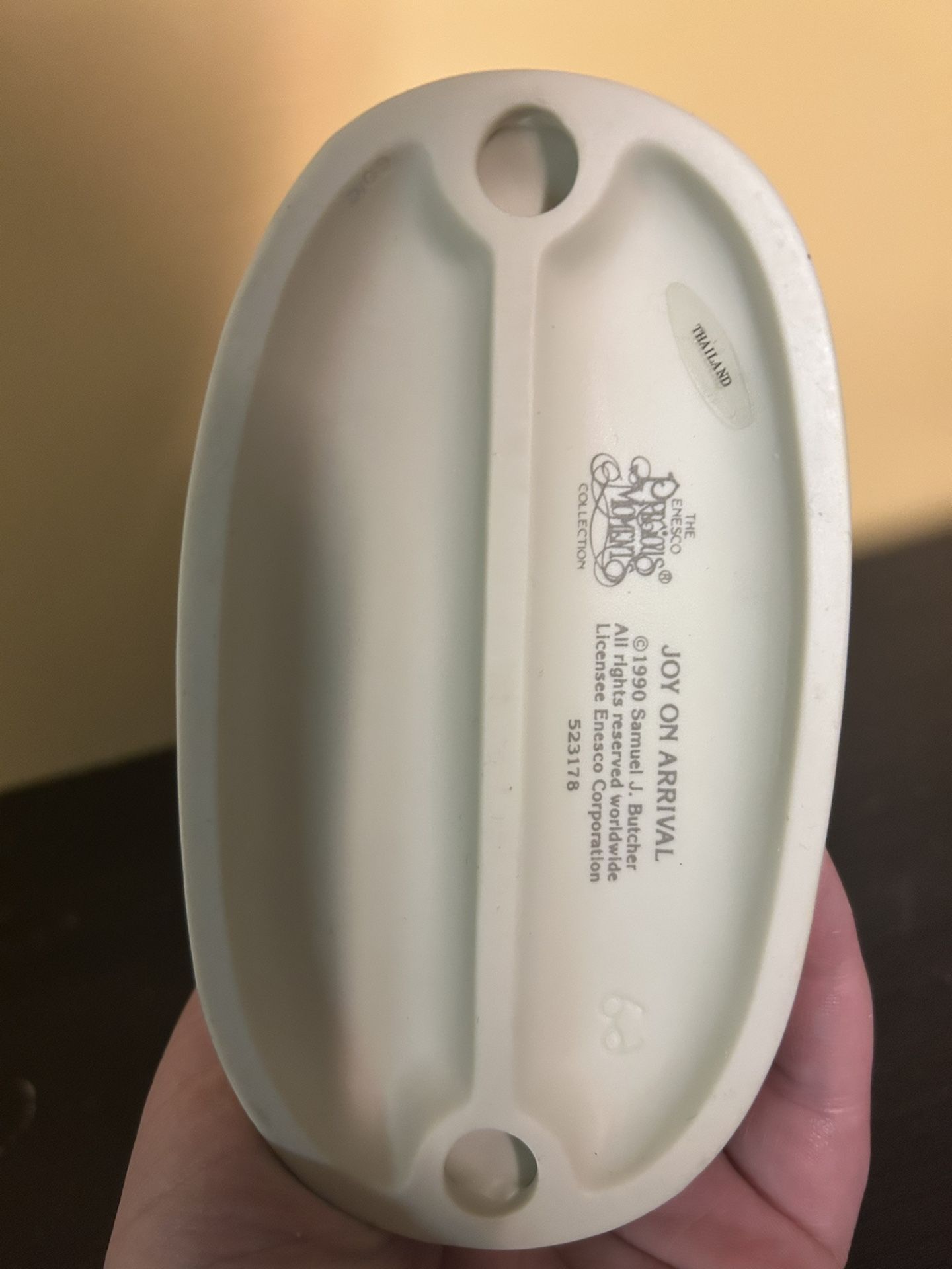 Precious Moments “Joy On Arrival” Figurine - photo 4