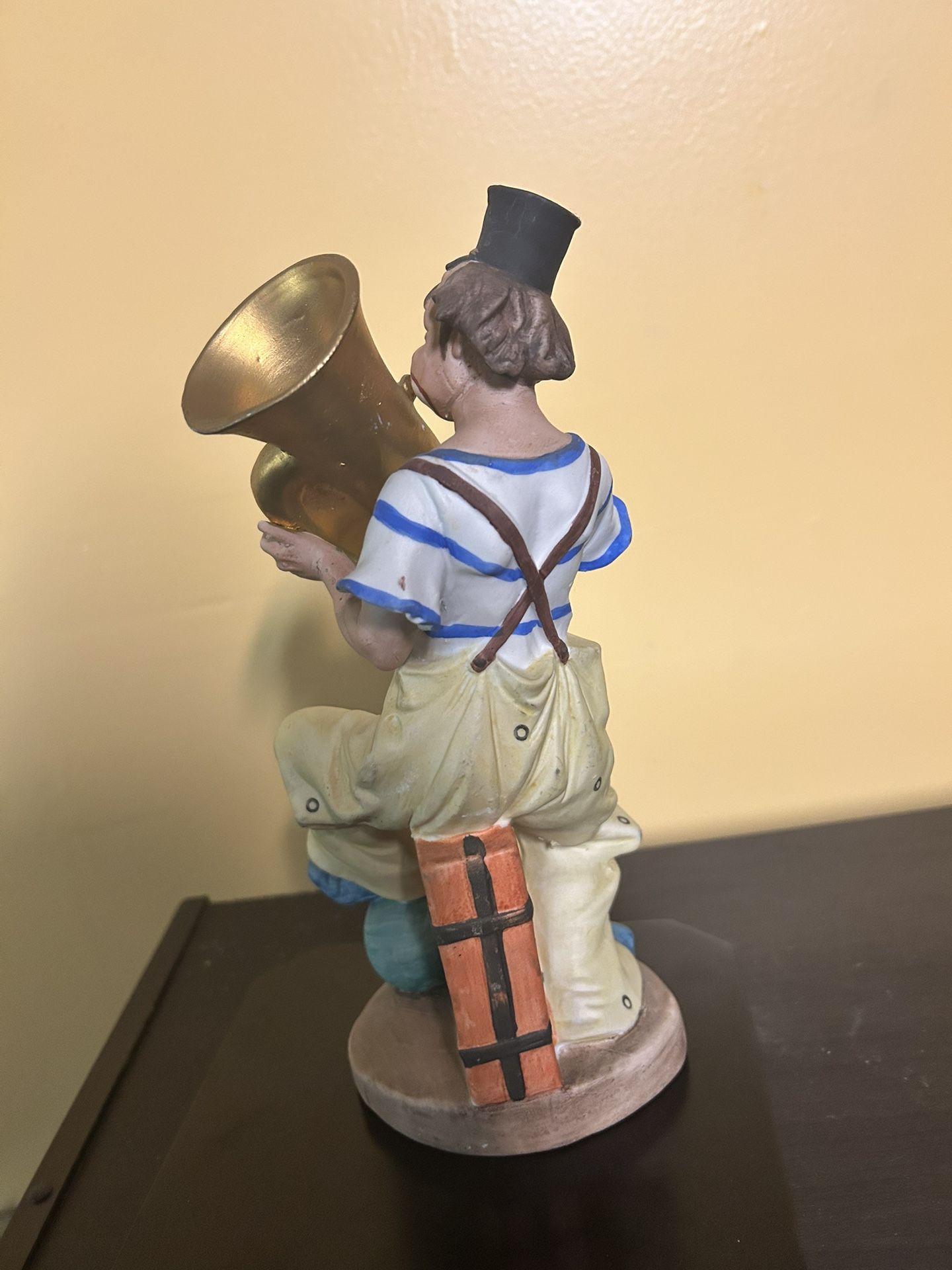 Vintage Porcelain Clown Musician Figurine - photo 2