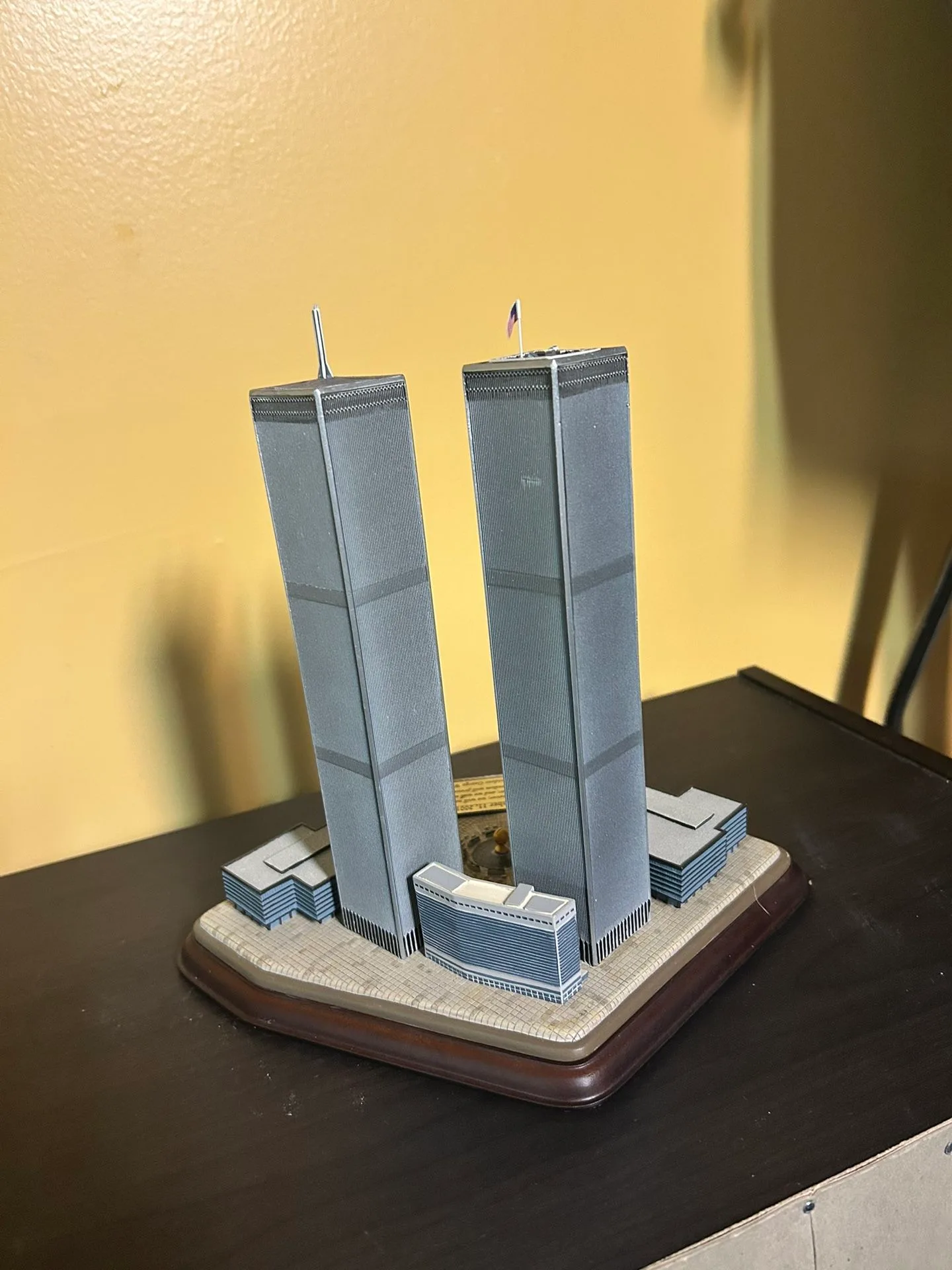 World Trade Center Twin Towers Collectible Model image indicator(3)