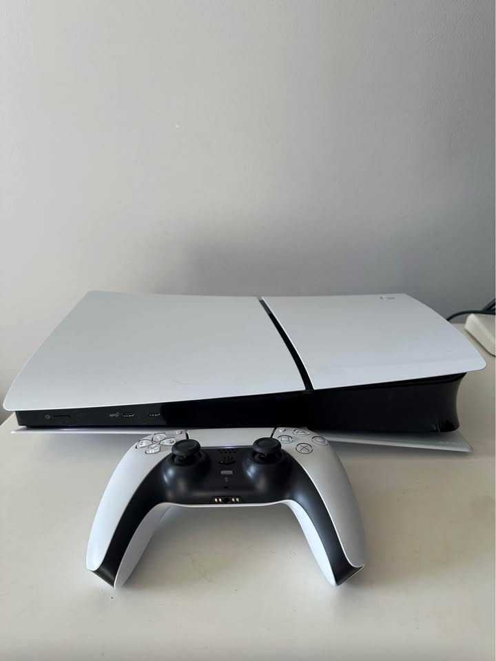 PlayStation 5 slim digital edition 1TB - photo 5