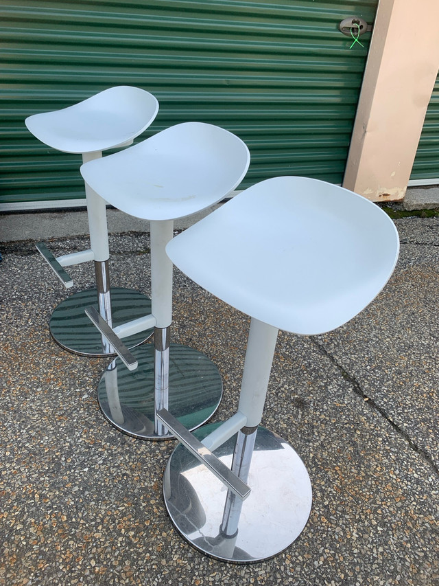 Chair / Barstool