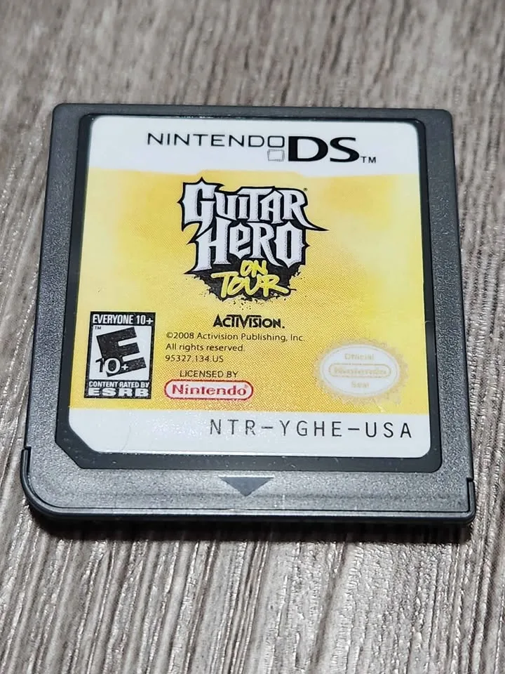 🎸 Guitar Hero: On Tour (Nintendo DS) w/ Grip image indicator(2)