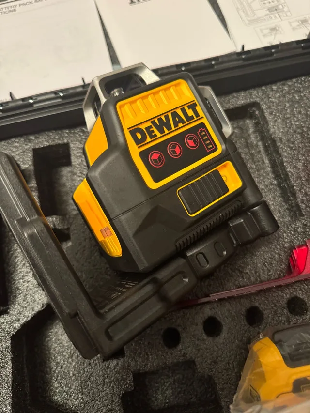 DEWALT DCE089D1R 3Line Laser (NEW) image indicator(6)