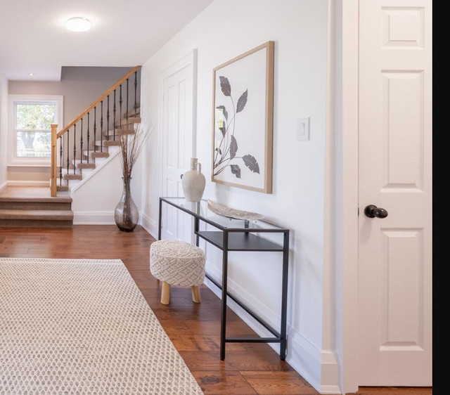 IKEA Vittsjo Glass Desk / Console Table in black - photo 3