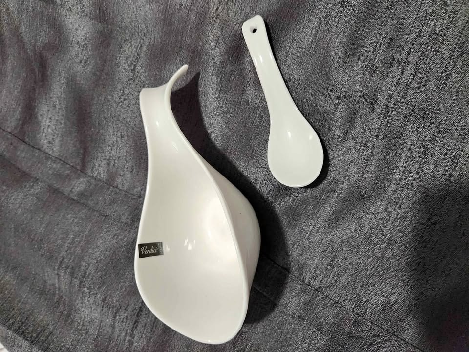 Gravy boat with ladle