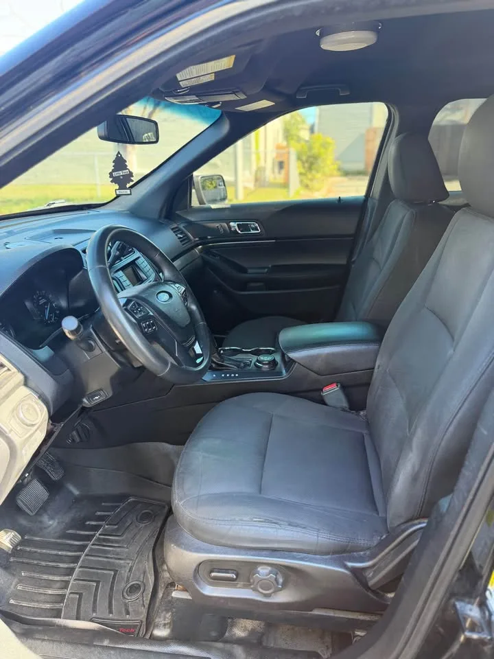 2018 Ford Explorer · Sport Utility 4D image indicator(9)