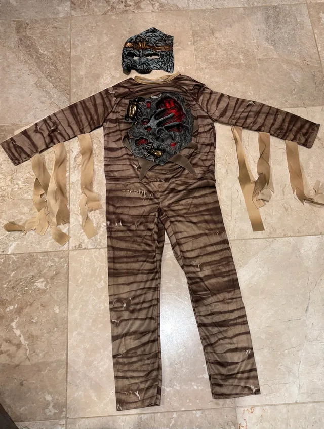 Mummy Halloween costume w/ lights +Sound - Medium (7-9 yrs) image indicator(2)