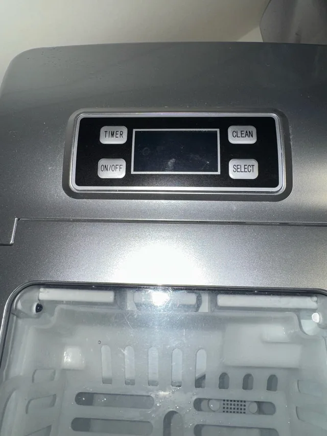 Arctic-Pro Portable Digital Quick Ice Maker Machine image indicator(2)