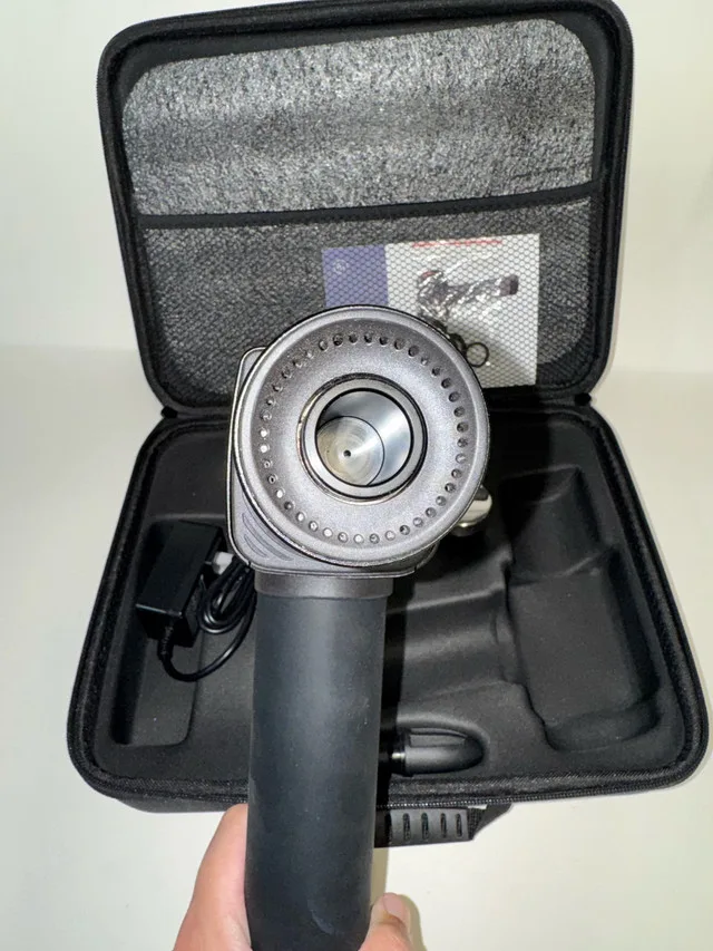 Top quality massage gun with carrying case image indicator(5)