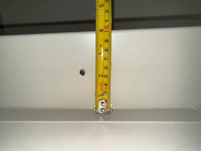 Lucky Guard Electronic Wall Safe (White) image indicator(7)