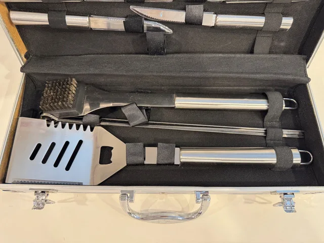 Stainless steel BBQ cooking set with carrying case image indicator(3)