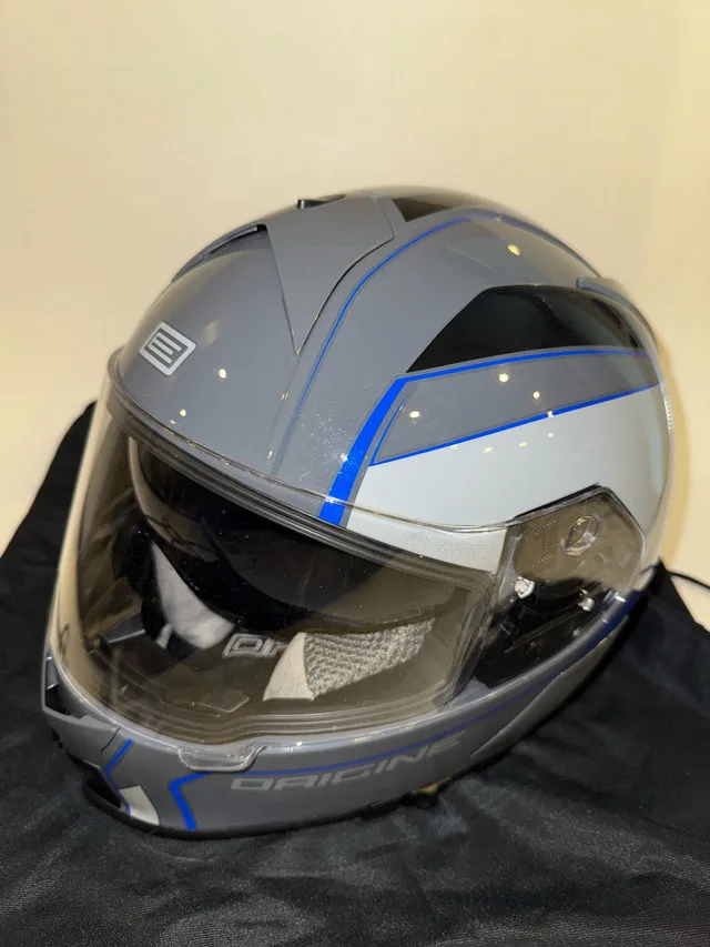 Origine DOT certified helmet with carrying bag thumbnail