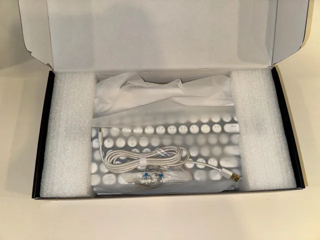 Typewriter Keyboard wireless rechargeable keyboard image indicator(2)