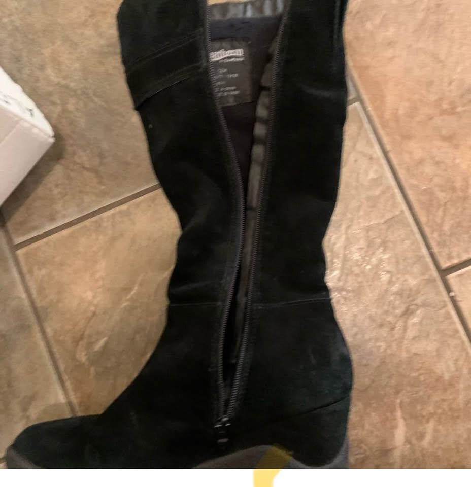 Black suede boots size 7.5 - photo 5