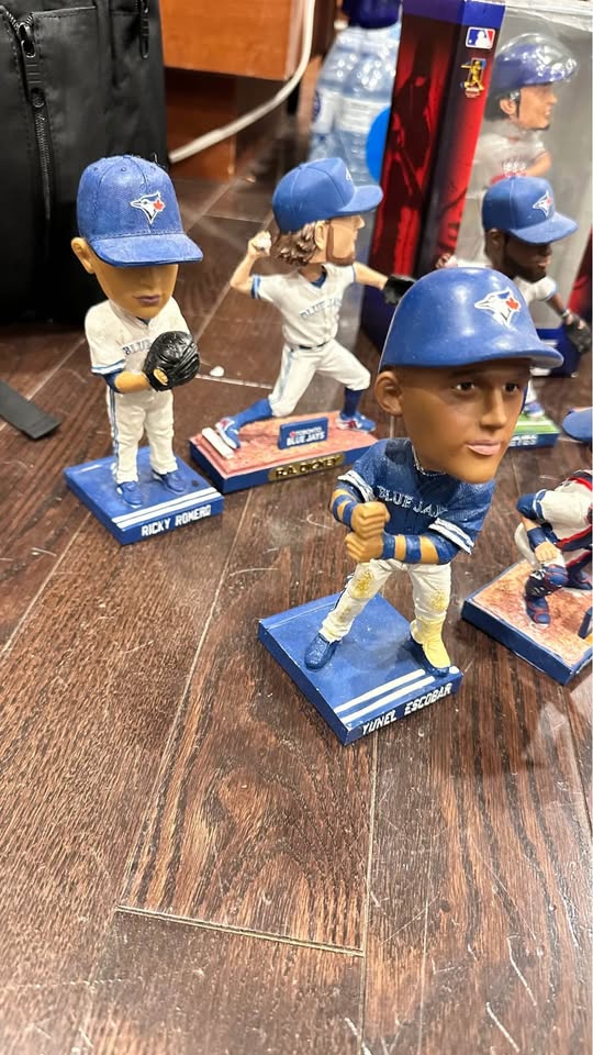 Blue Jays bobble heads - photo 2