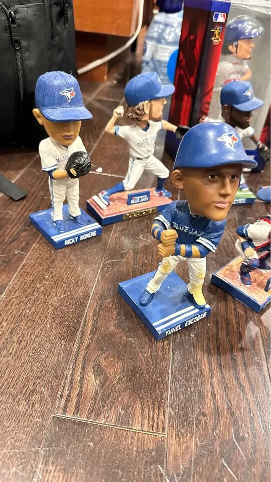 Blue Jays bobble heads image indicator(2)