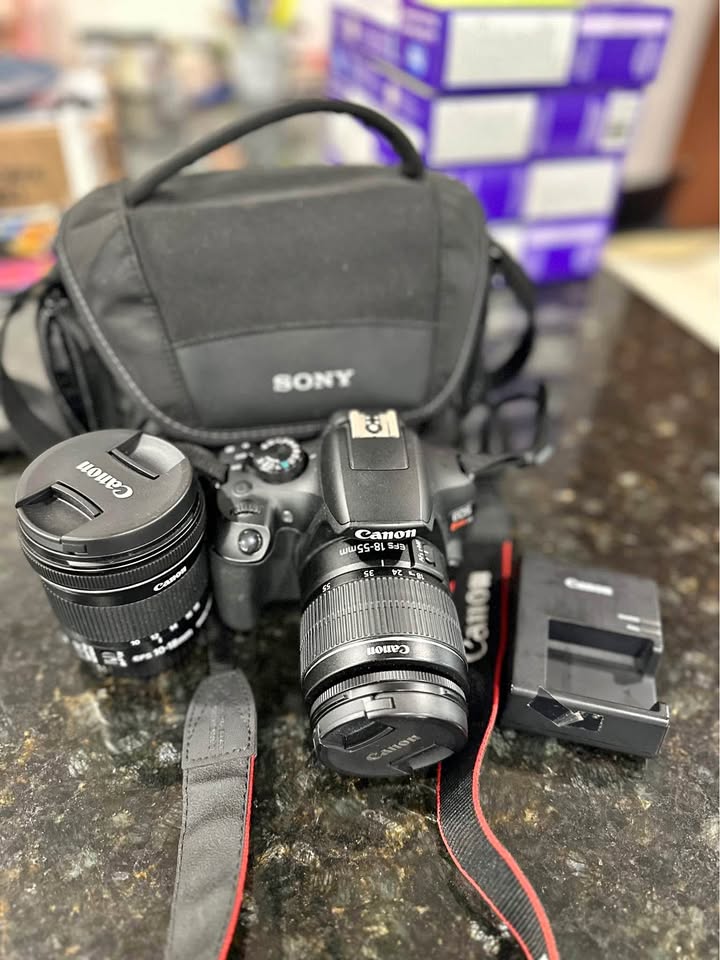 Canon EOS T6 Camera