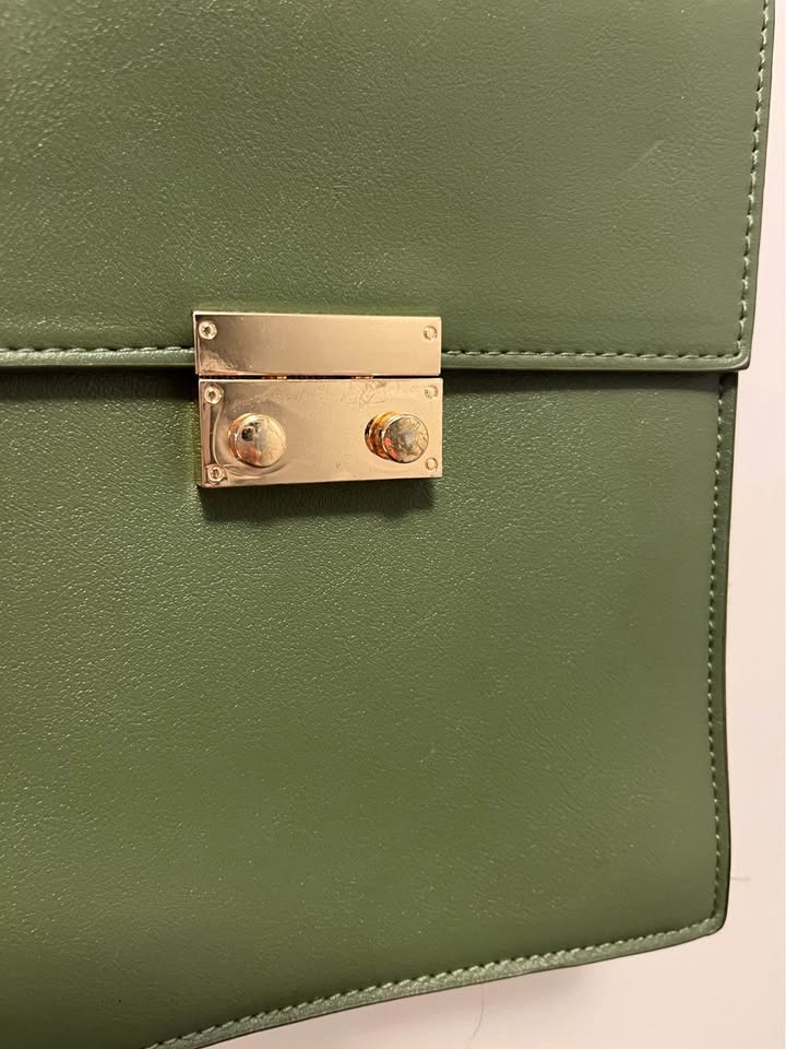 Green shoulder bag - photo 4