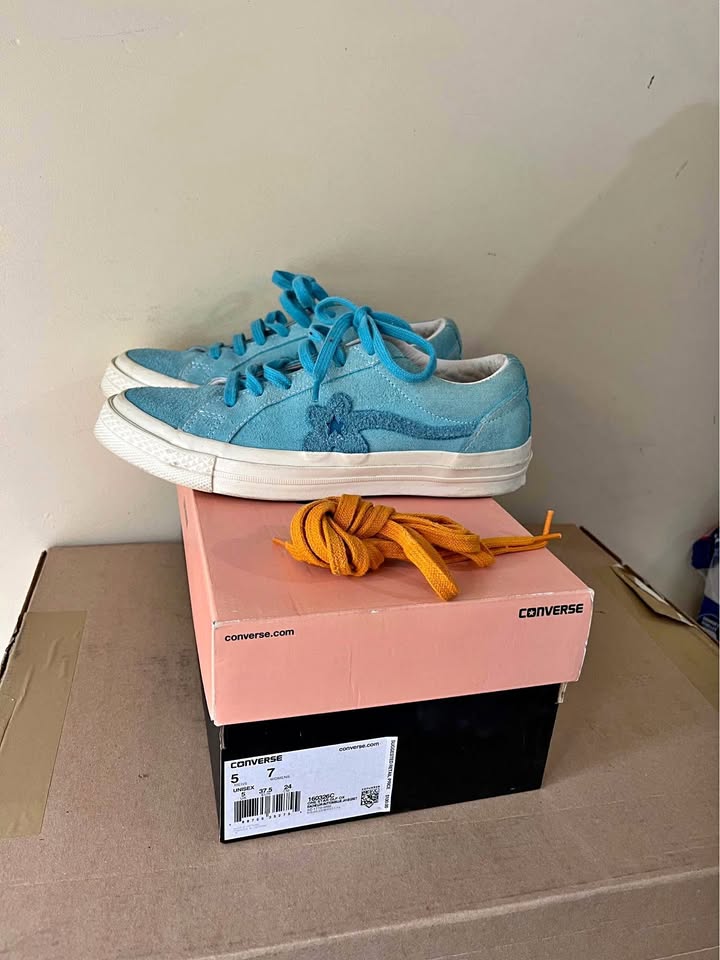 Converse size 7