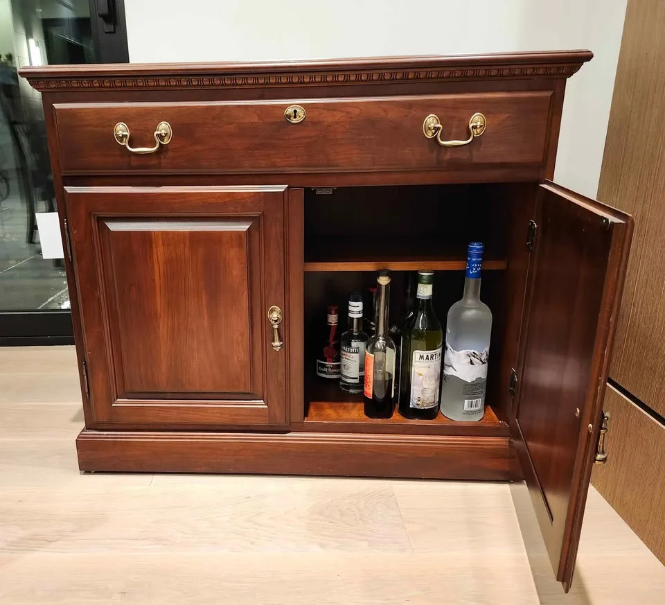 Server for dining room image indicator(2)