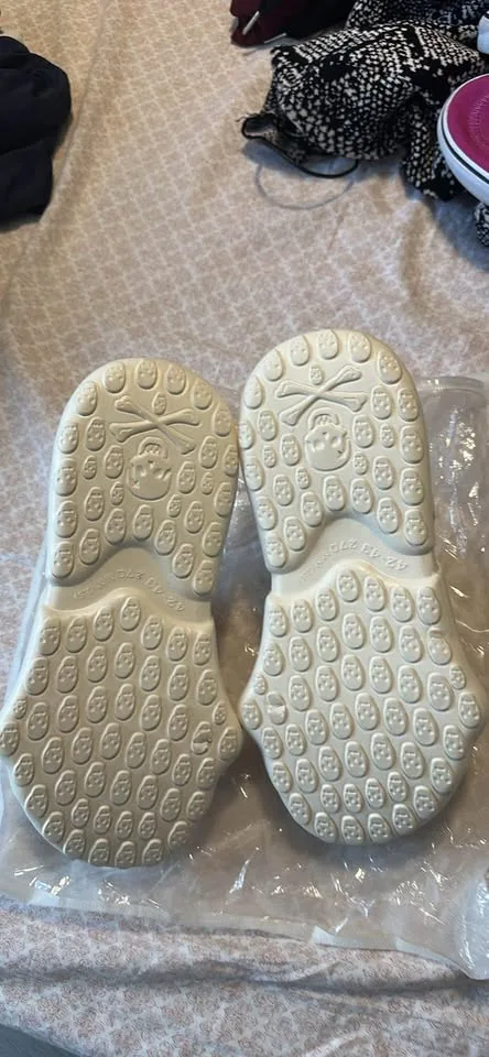 Skull Slides Size 42/43 New $45 image indicator(2)