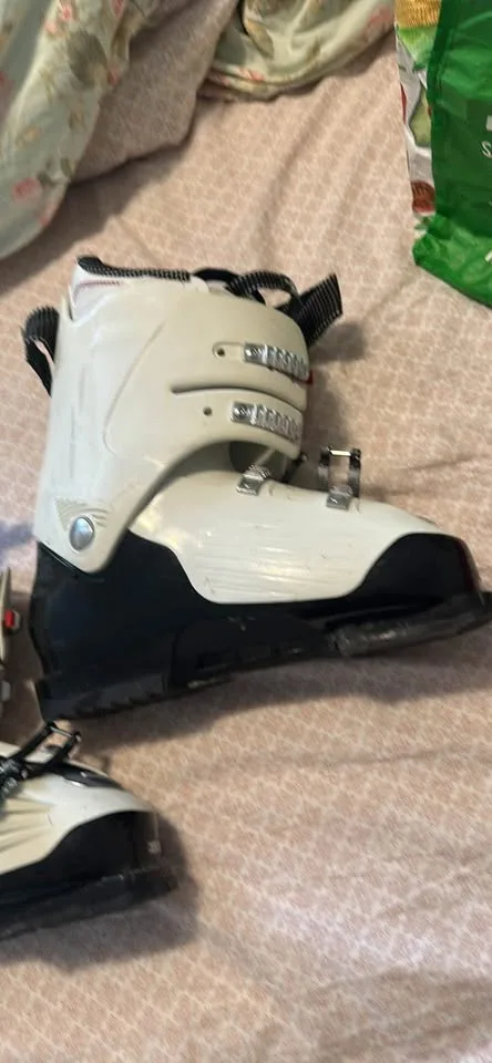 Ski Boots $120OBO image indicator(2)