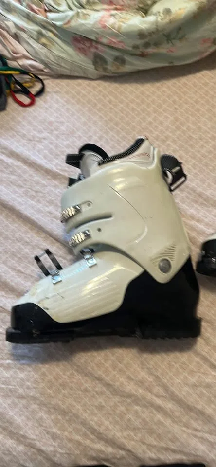 Ski Boots $120OBO image indicator(4)