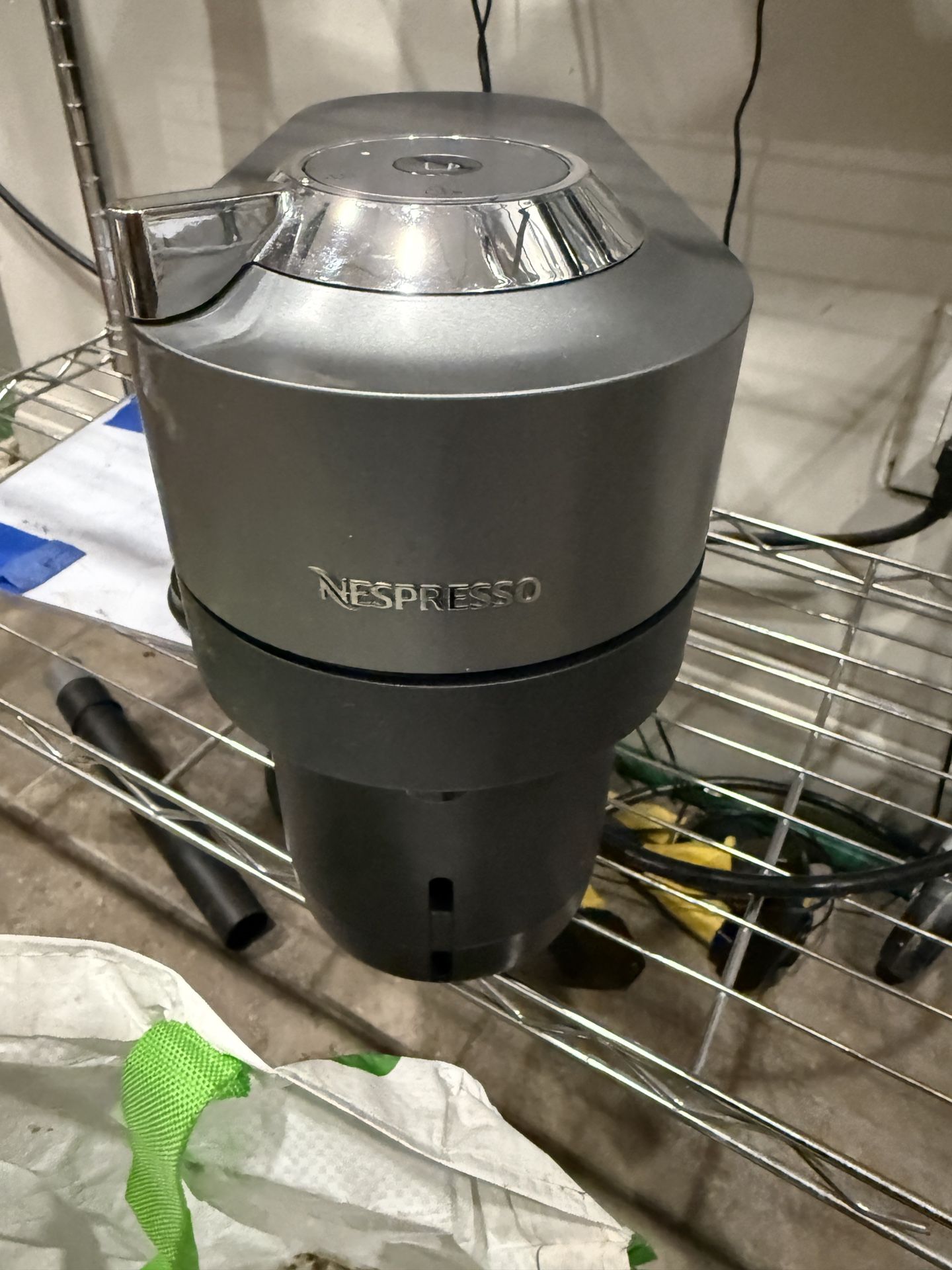 Nespresso De'Longhi Vertuo Pop+ Coffee Machine