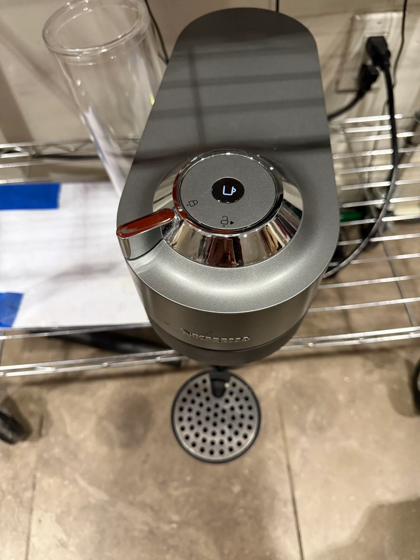 Nespresso De'Longhi Vertuo Pop+ Coffee Machine image indicator(3)