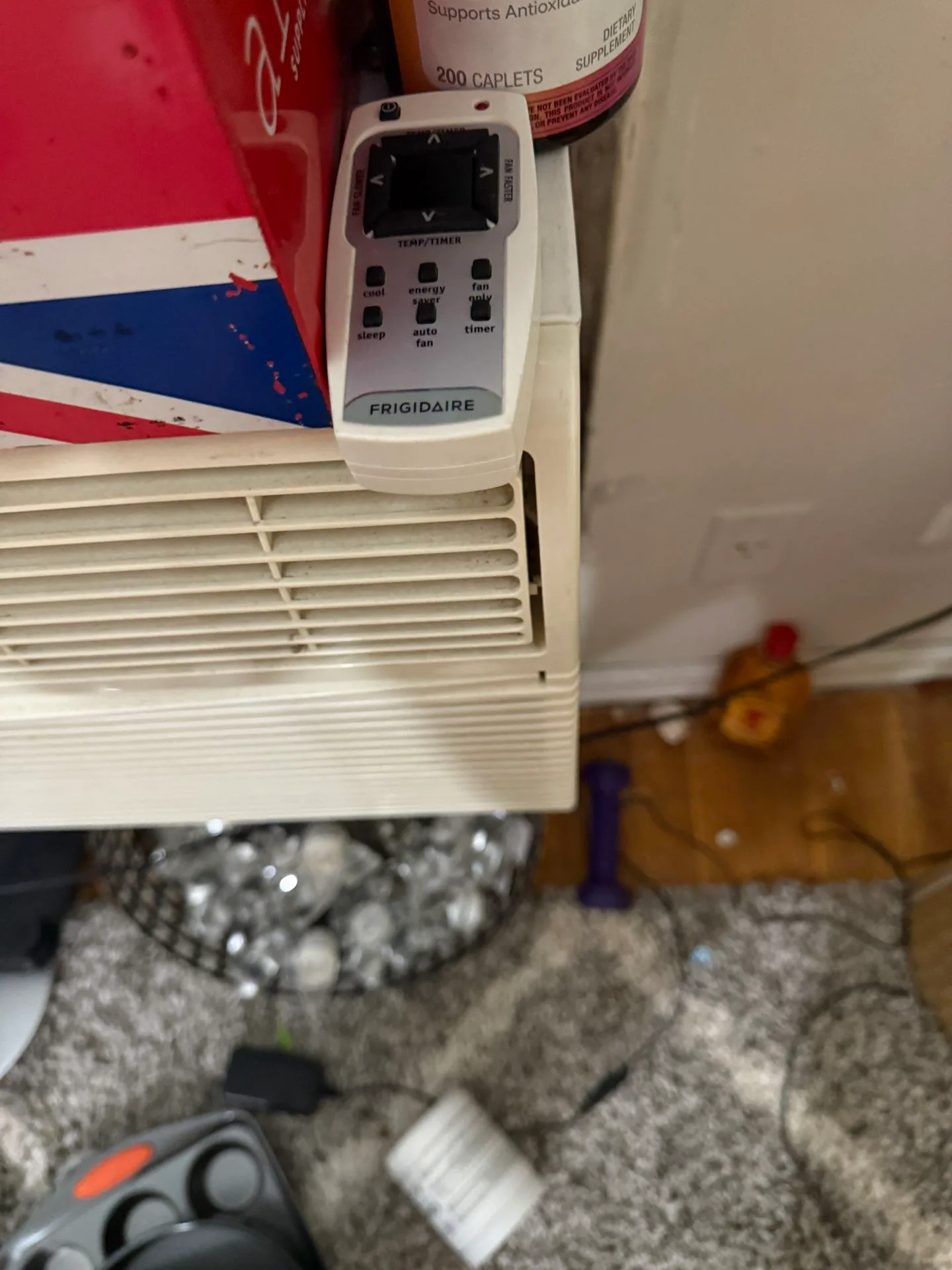 Frigidaire AC 8000 BTU In Wall AC With Remote image indicator(2)