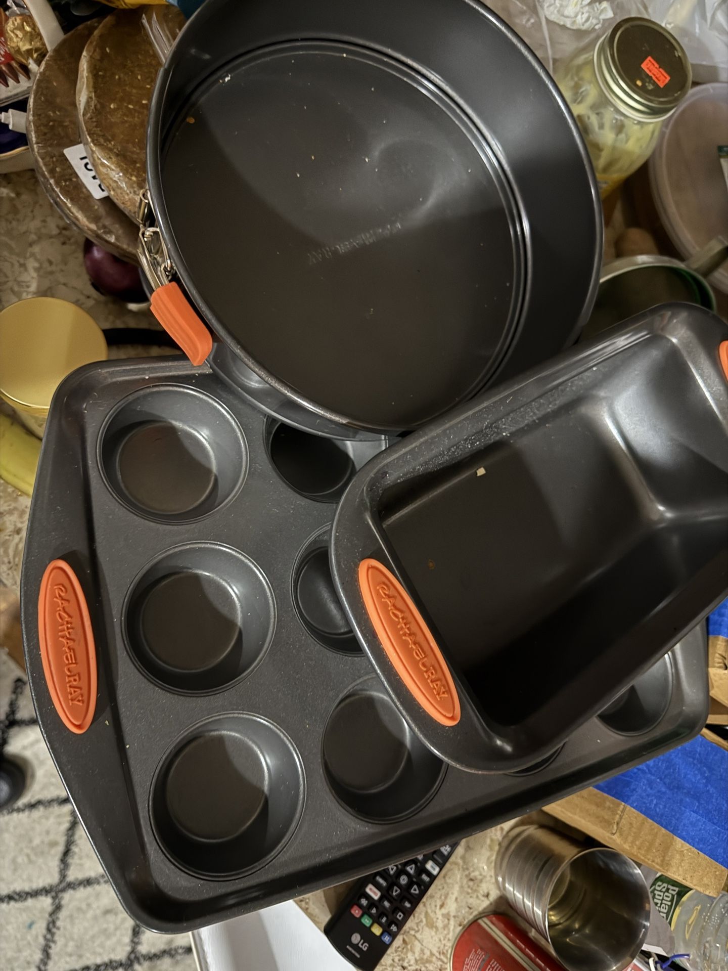 Rachel Ray Baking Cake Pan Set , Cupcake Pan And Bread Pan - photo 2