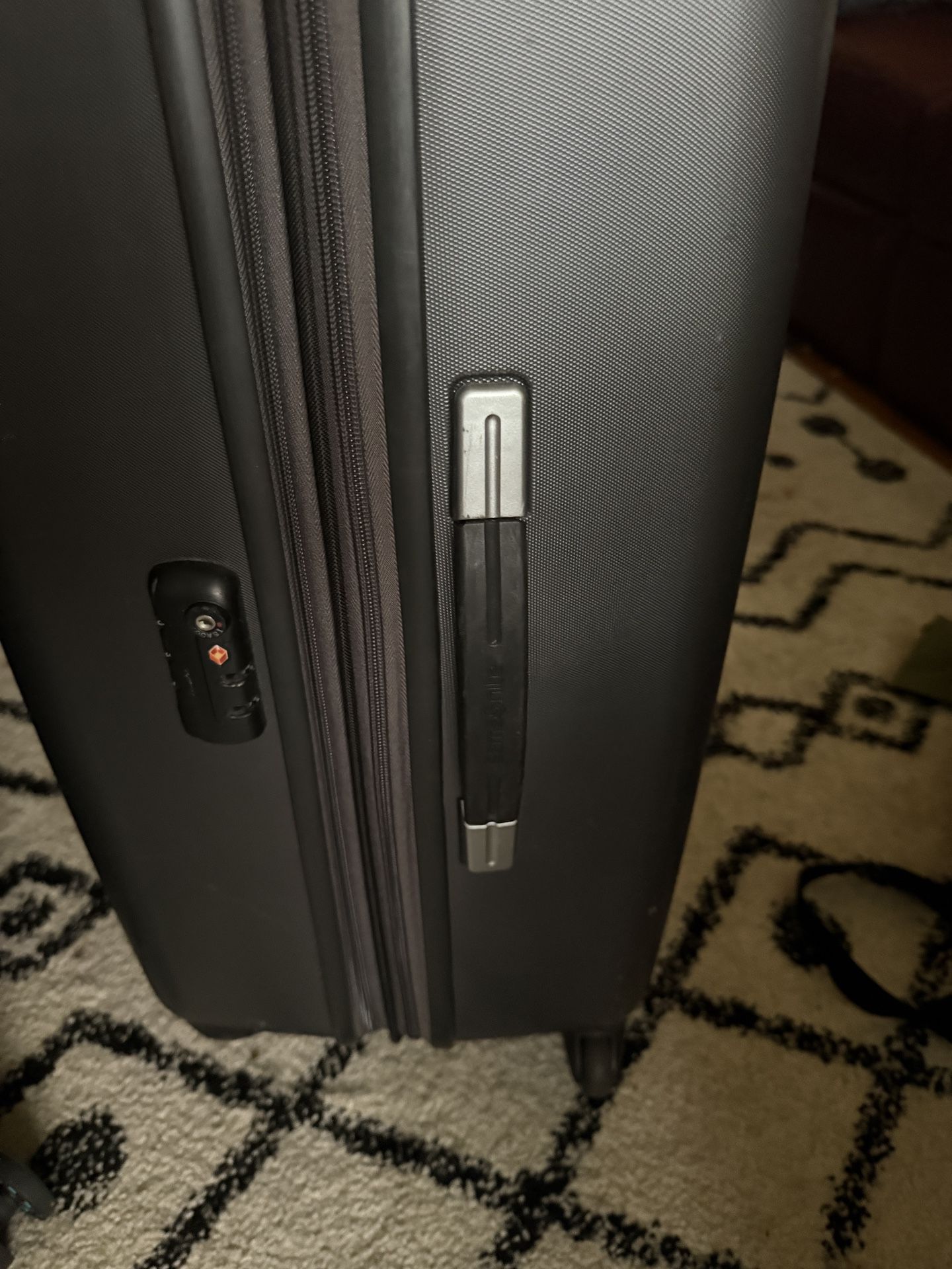 Samsonite Expandable Luggage , Very Well Made - photo 4