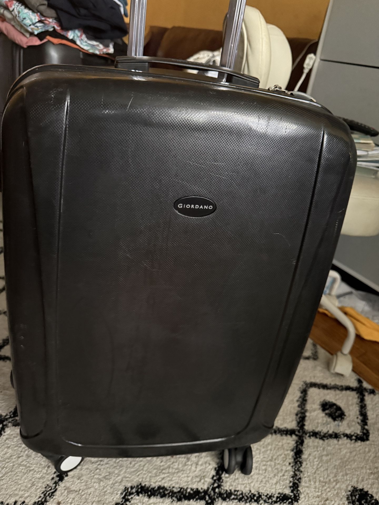 Well Made Giordano Luggage