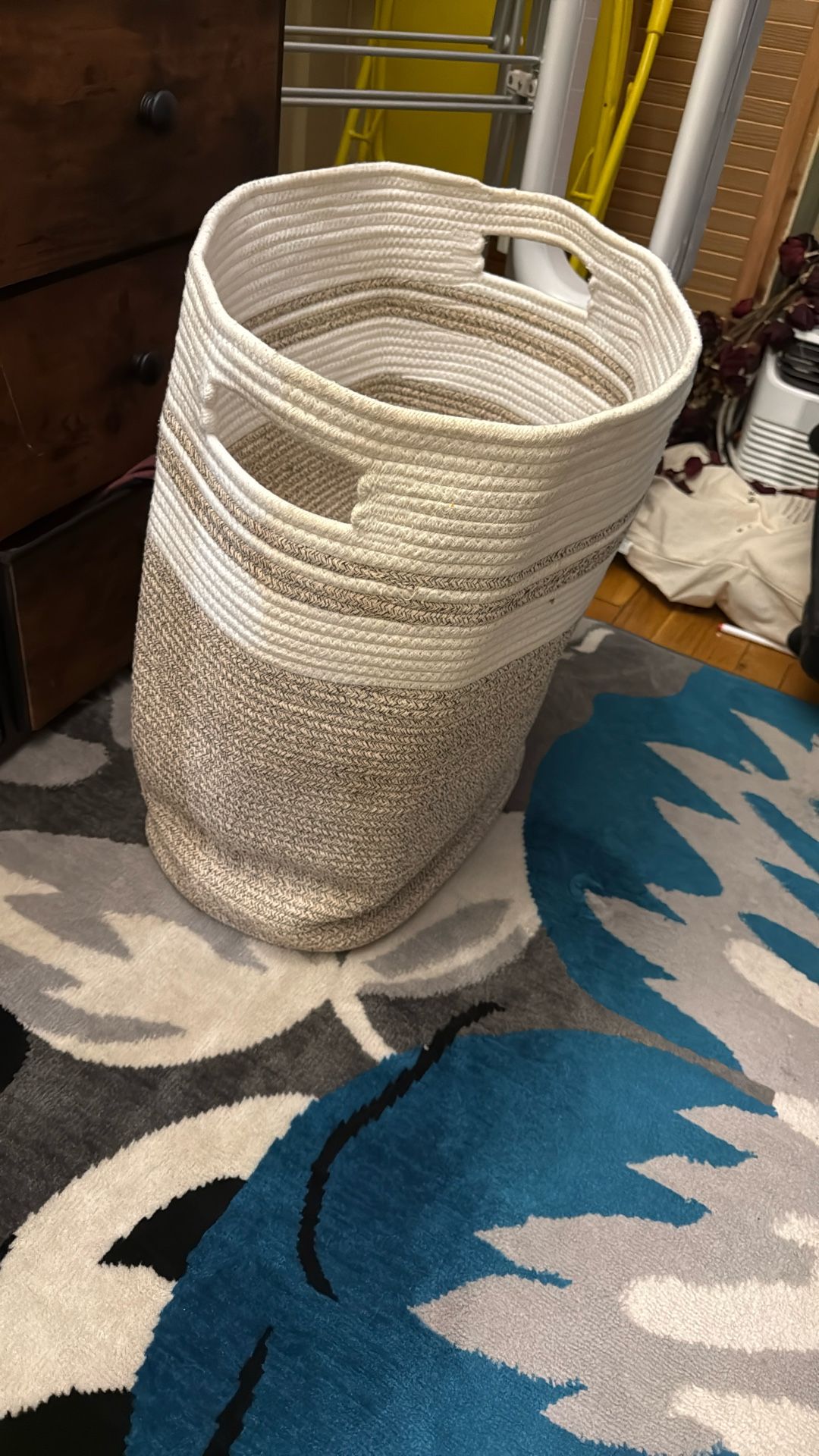 Sofas Laundry Hamper - photo 4