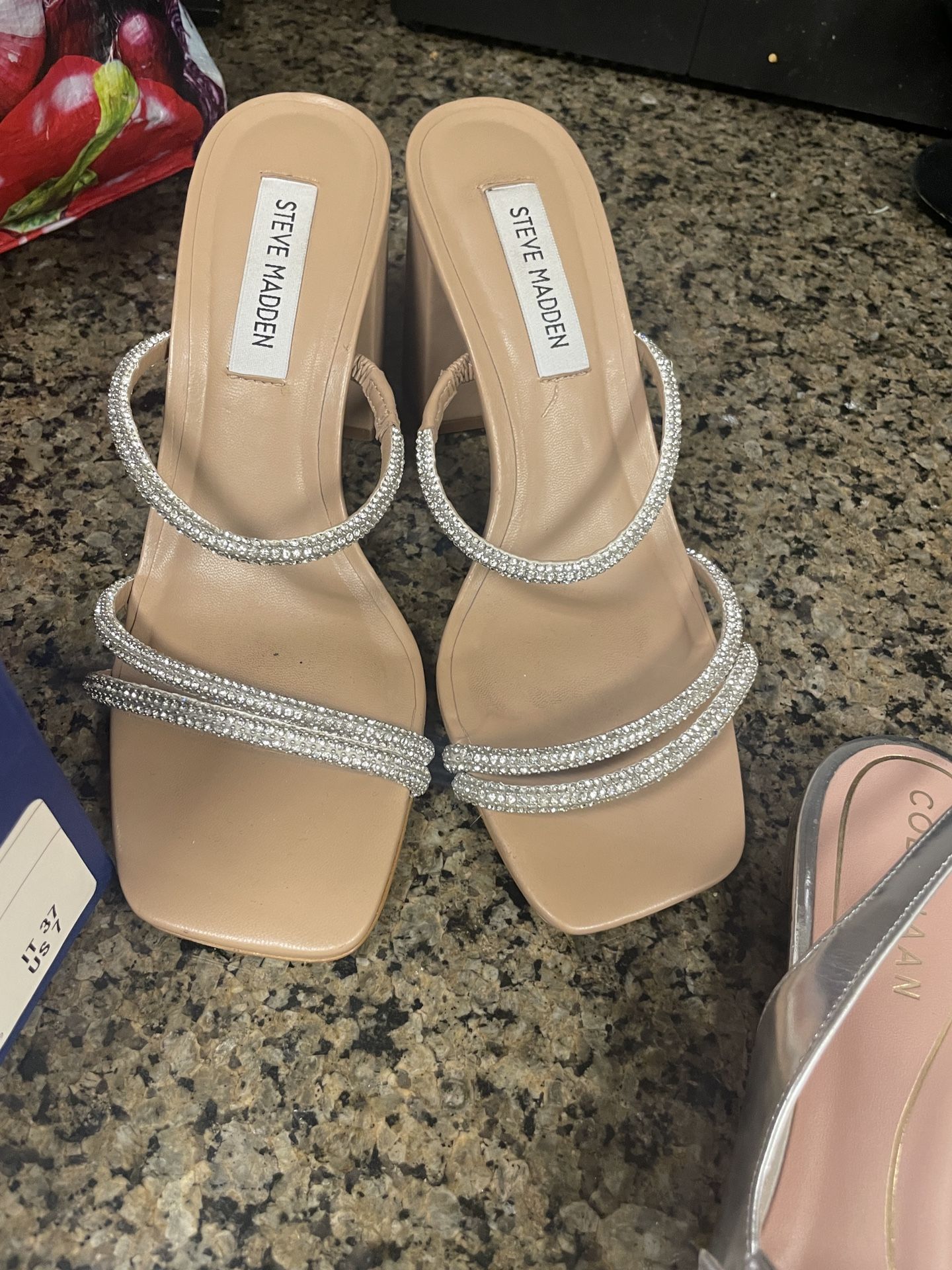 Ladies Sandles Pomp Shoes