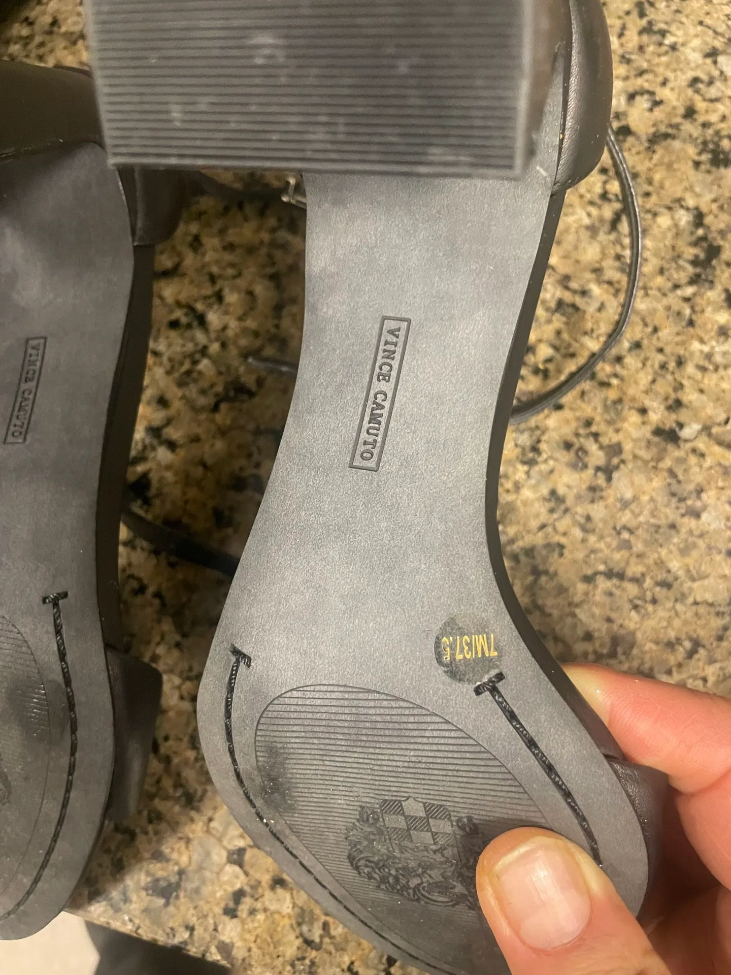 Ladies Pomp Shoes Sandle image indicator(3)