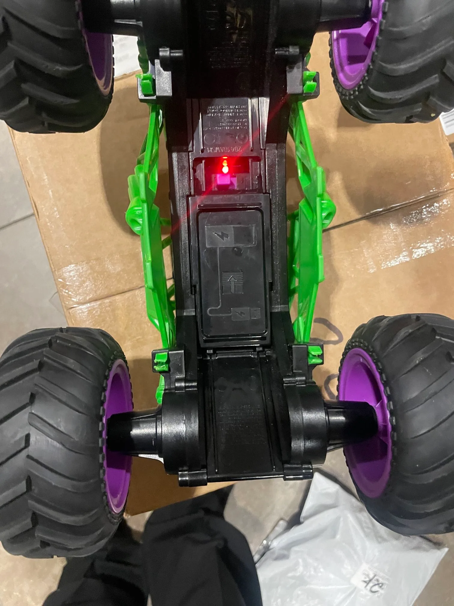 MonsterJam Truck (without Remote) image indicator(3)